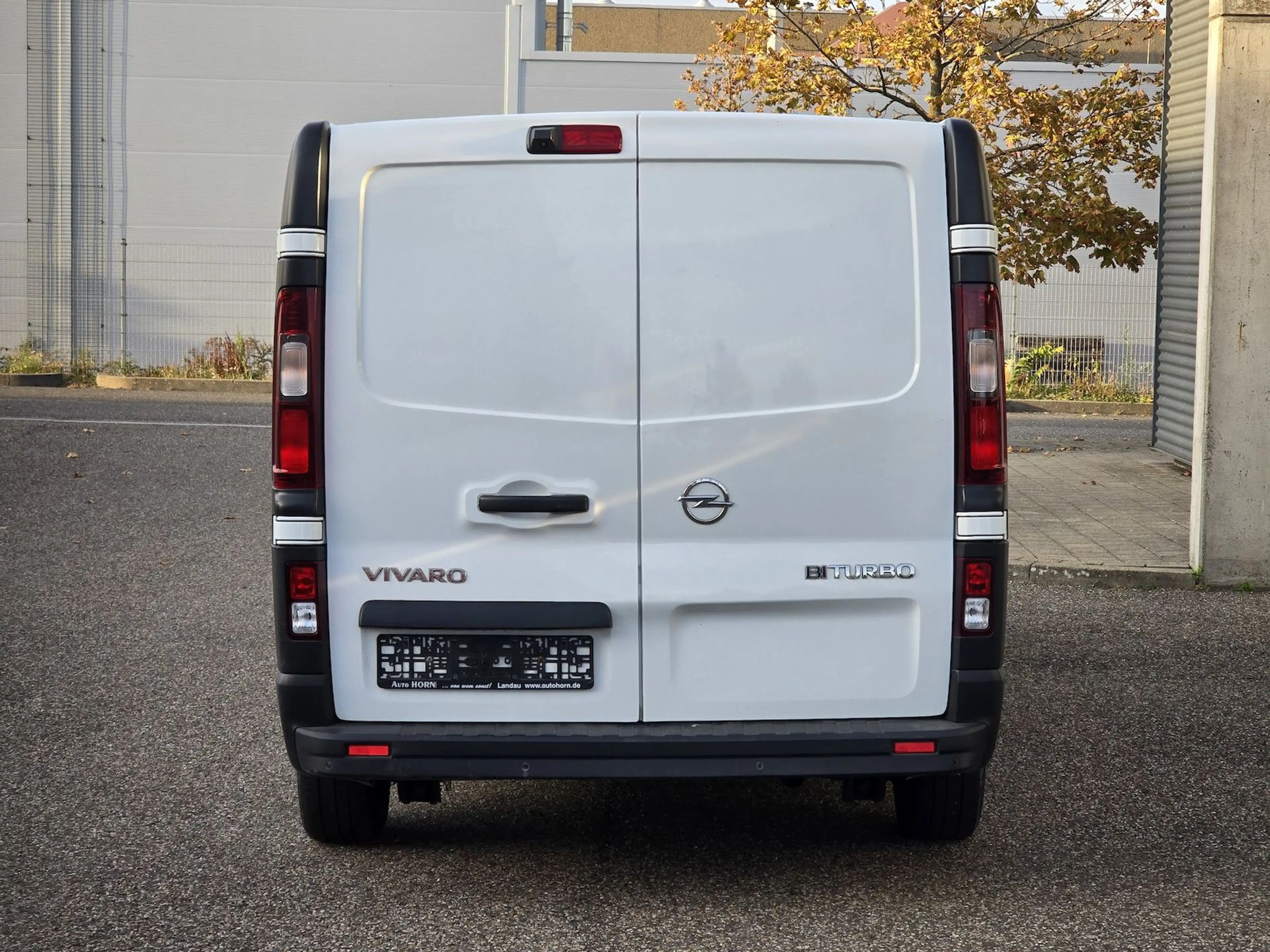 Opel Vivaro Kasten L2H1 Kühlkasten Klima NAVI — photo 8