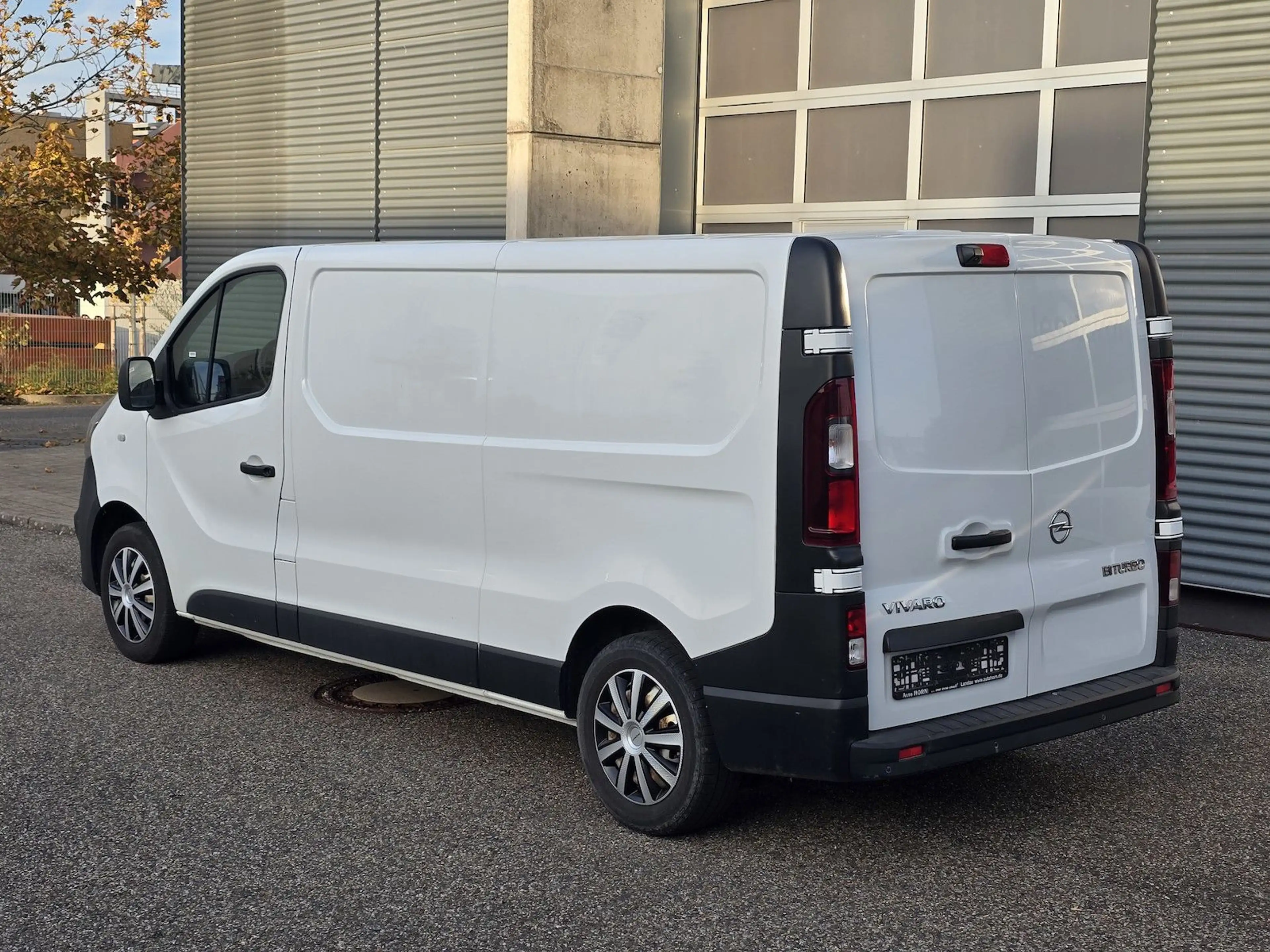 Opel Vivaro Kasten L2H1 Kühlkasten Klima NAVI — photo 4