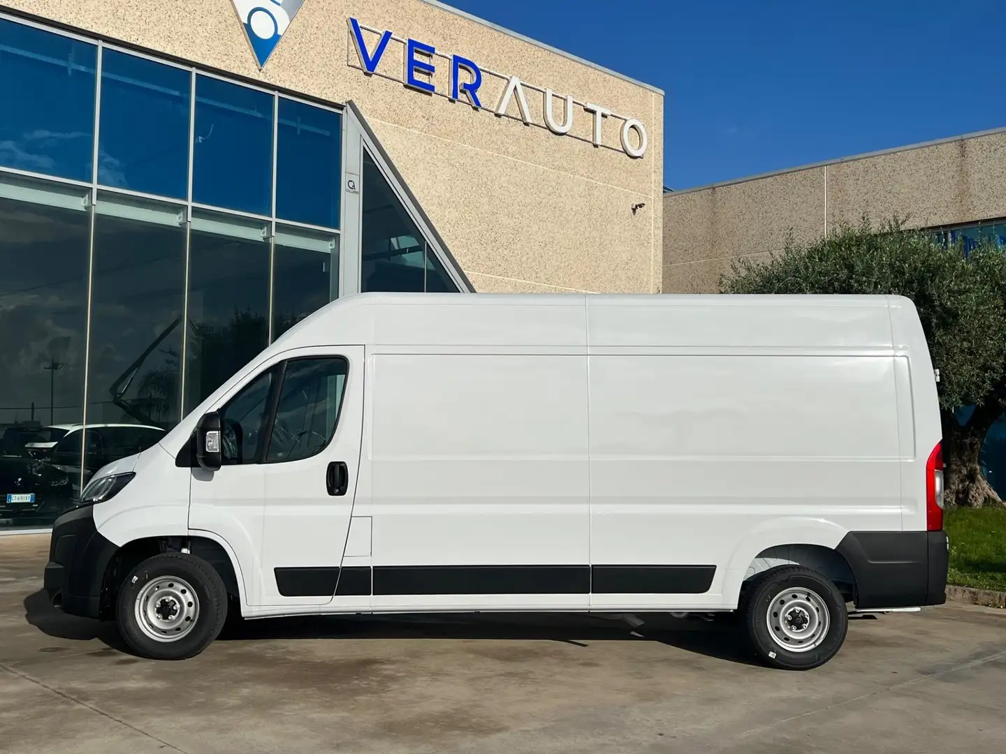 Peugeot Boxer 35 2.2 BlueHDi 140 S&S PLM-TM ANTICIPO 0 Alb - 2