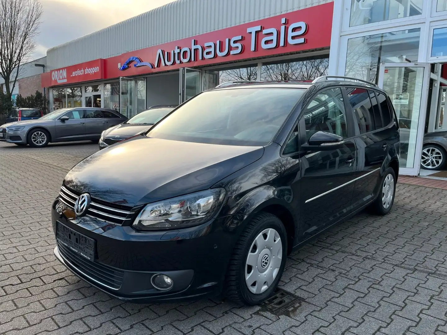 Volkswagen Touran Highline BMT  2.0 tdi *DSG*Panorama*Xenon Fekete - 1