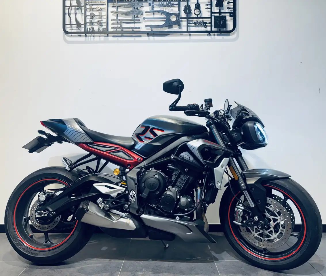 Triumph Street Triple 765