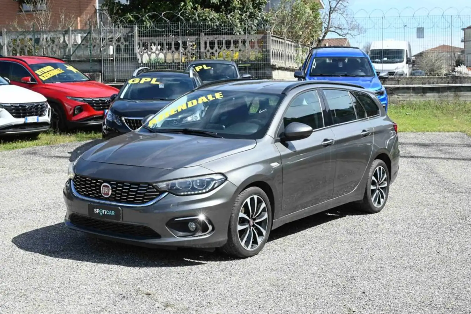 Fiat Tipo 1.6 Mjt S&S SW Lounge 120cv Gris - 1