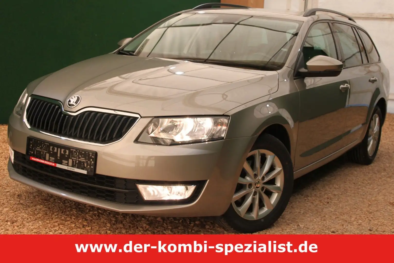 Skoda Octavia Combi 1.2/ Alu/ Navi/ Automatik/ Shz Beige - 1