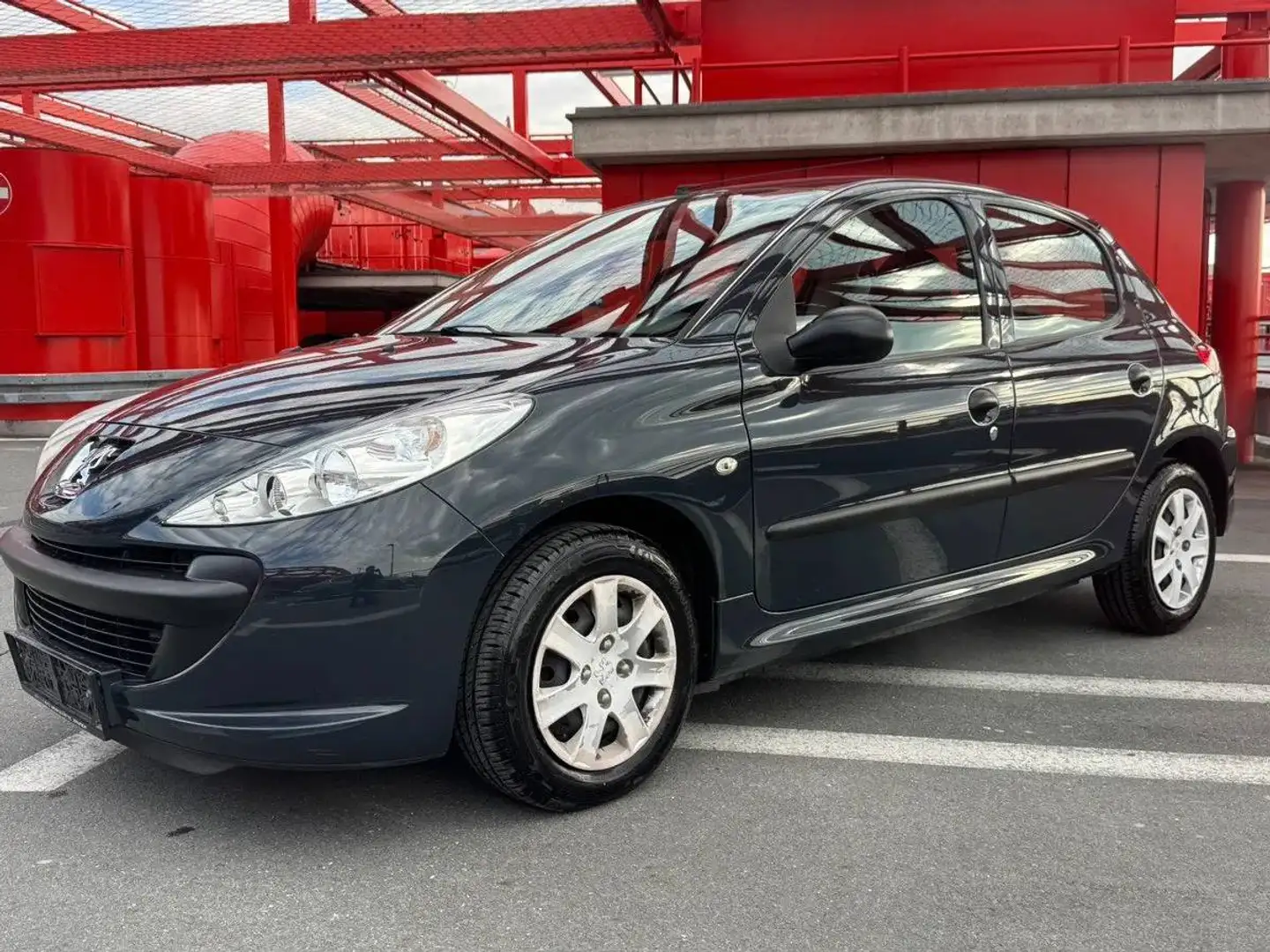Peugeot 206 206  Husky 1,1 Husky Schwarz - 2
