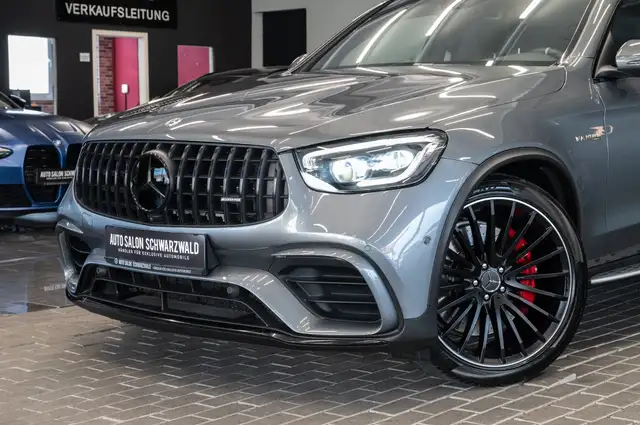 Mercedes-Benz GLC view 3