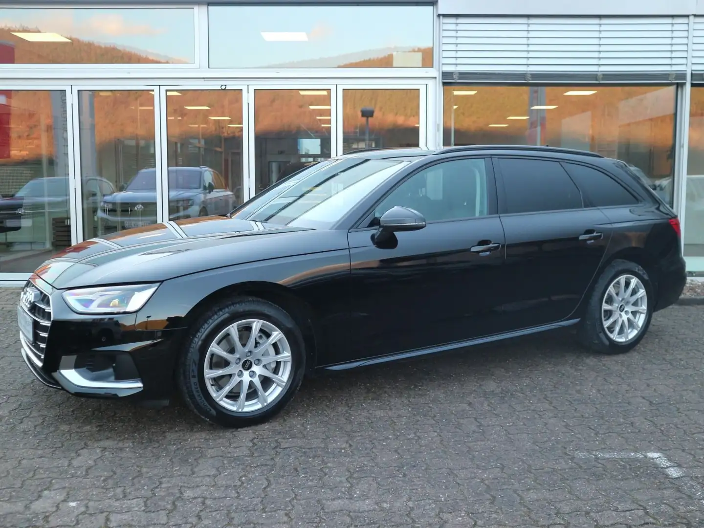 Audi A4 40 TFSI S tronic advanced LED NAVI MMI Noir - 2