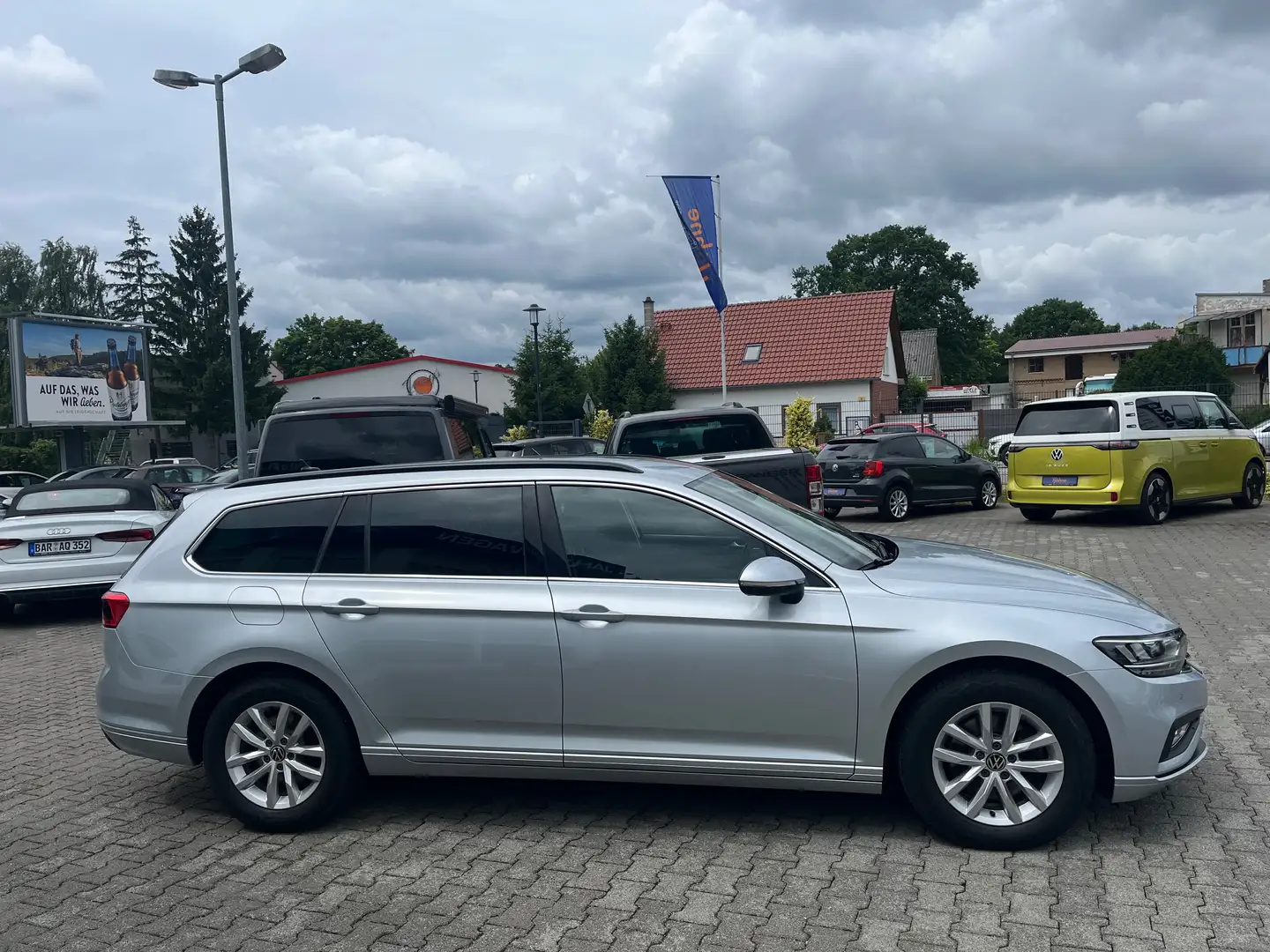 Volkswagen Passat Variant Business  AZV LED Scheinwerfer Silber - 2