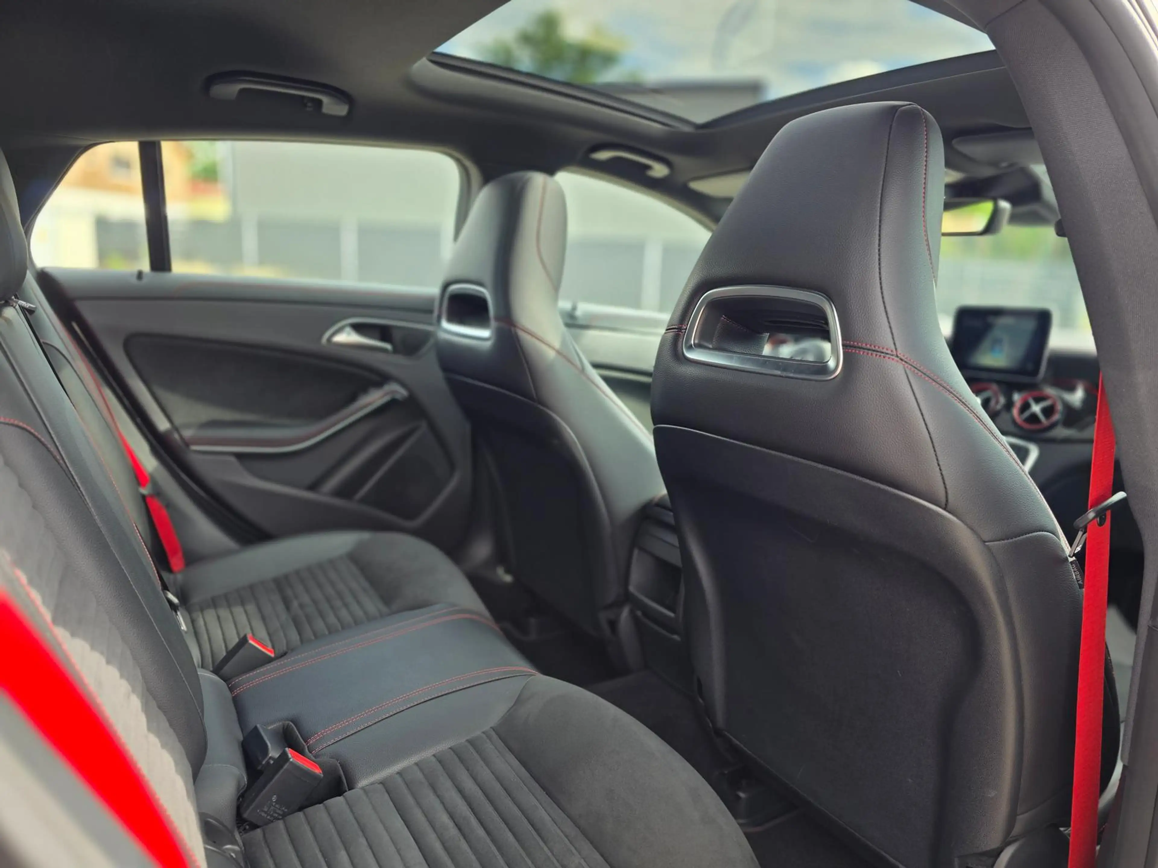 Mercedes-Benz CLA 45 AMG 4Matic/Pano/Memory/ServiceNeu — photo 15
