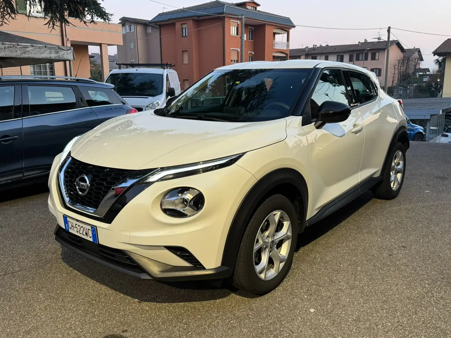 Nissan Juke 1.0 dig-t Acenta 114cv dct TAGLIANDI CERTIFICATI! Bianco - 1