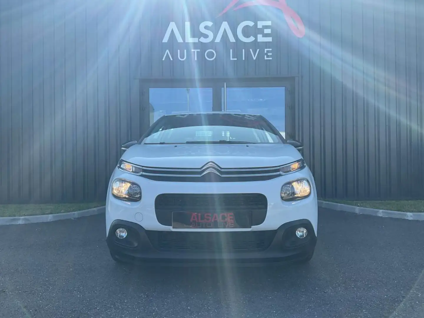 Citroen C3 SOCIETE 1.5 BlueHDi 100 Feel Nav Société - 7 740 HT - CARPLAY / GPS Blanc - 2