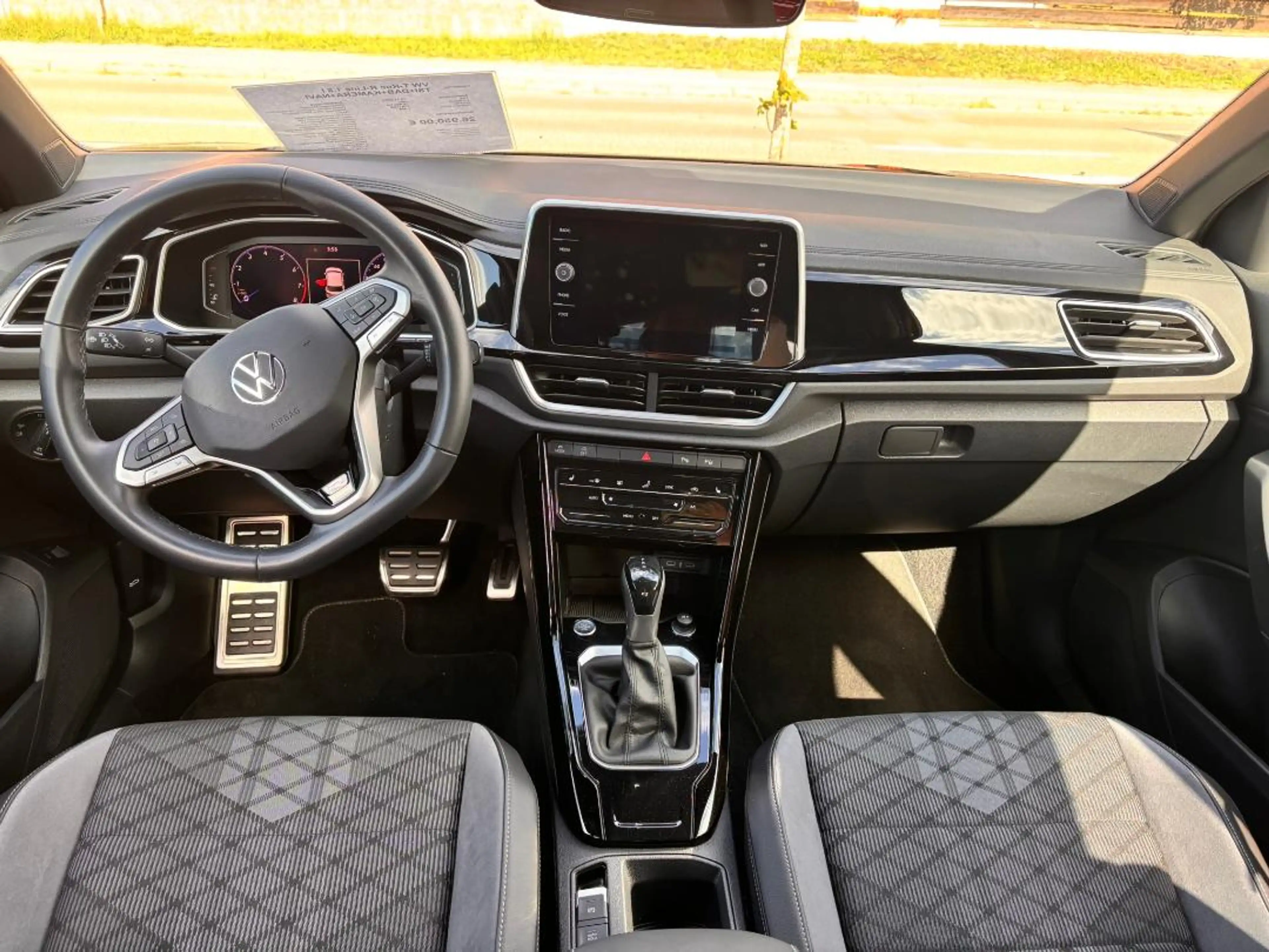 Volkswagen T-Roc R-Line 1.5 l TSI+DAB+KAMERA+NAVI — photo 7