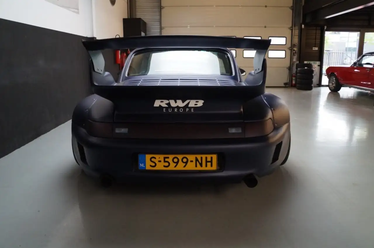 Porsche 993 RWB Europe #12 Red Bull Verstappen Tribute (1994), foto 6