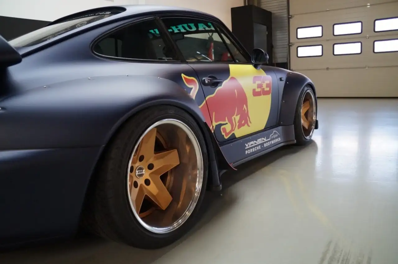 Porsche 993 RWB Europe #12 Red Bull Verstappen Tribute (1994), foto 5