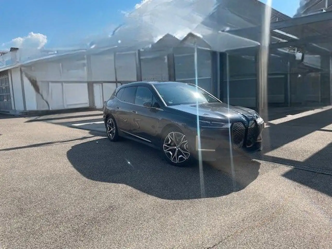 BMW iX