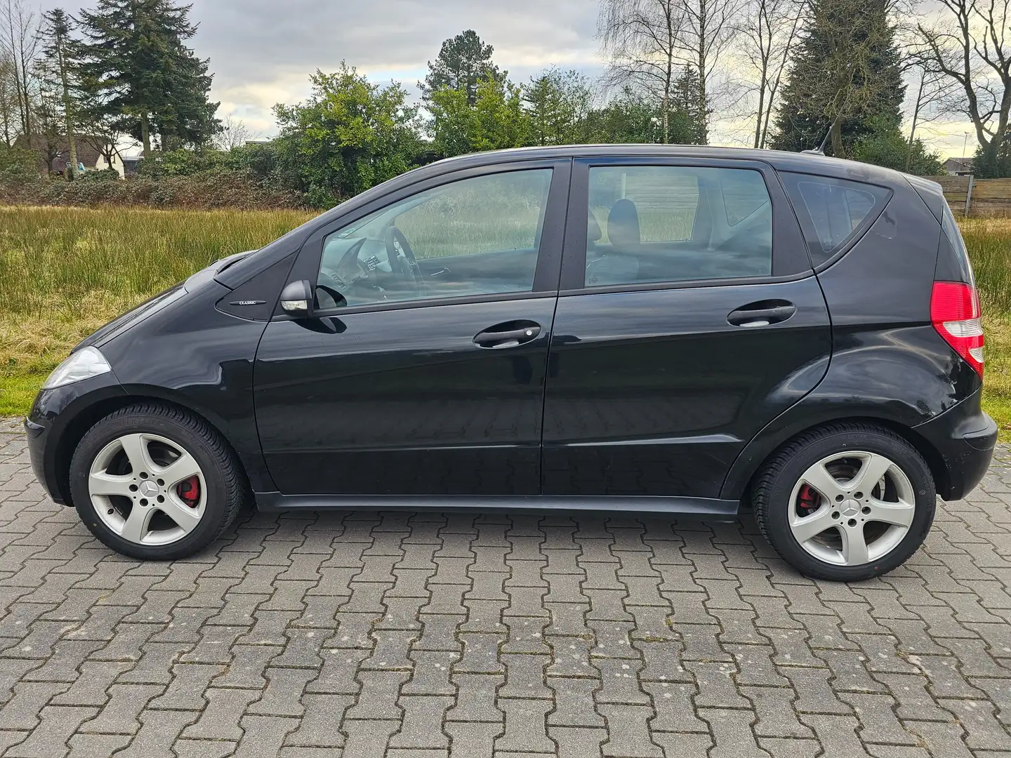 Mercedes-Benz A 170 A-Klasse 5-Türer ALU AHK Klima alles neu W169 Czarny - 2