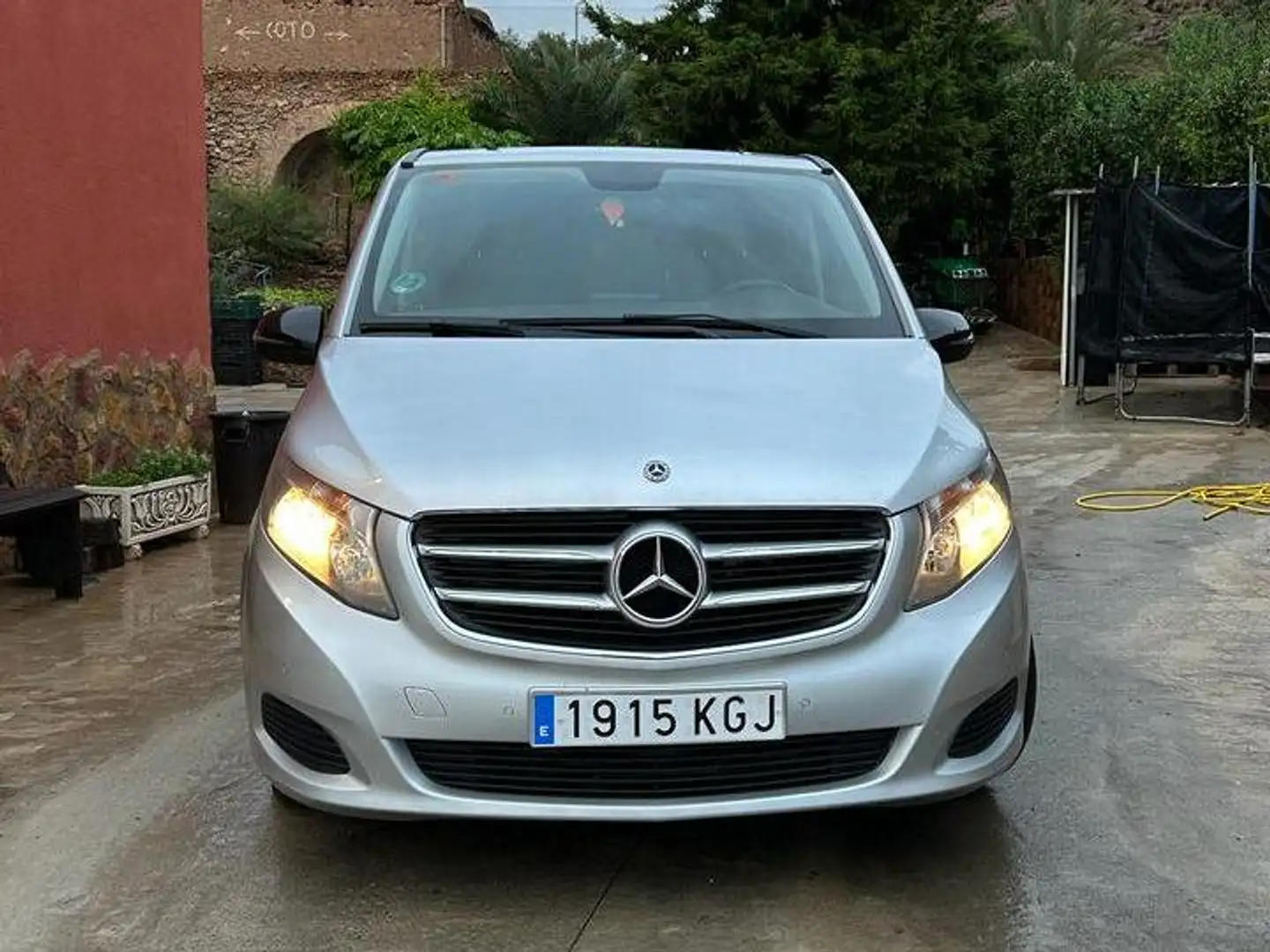 Mercedes-Benz V 220 V 220d Largo Avantgarde 7G Tronic Avantgarde Gris - 1