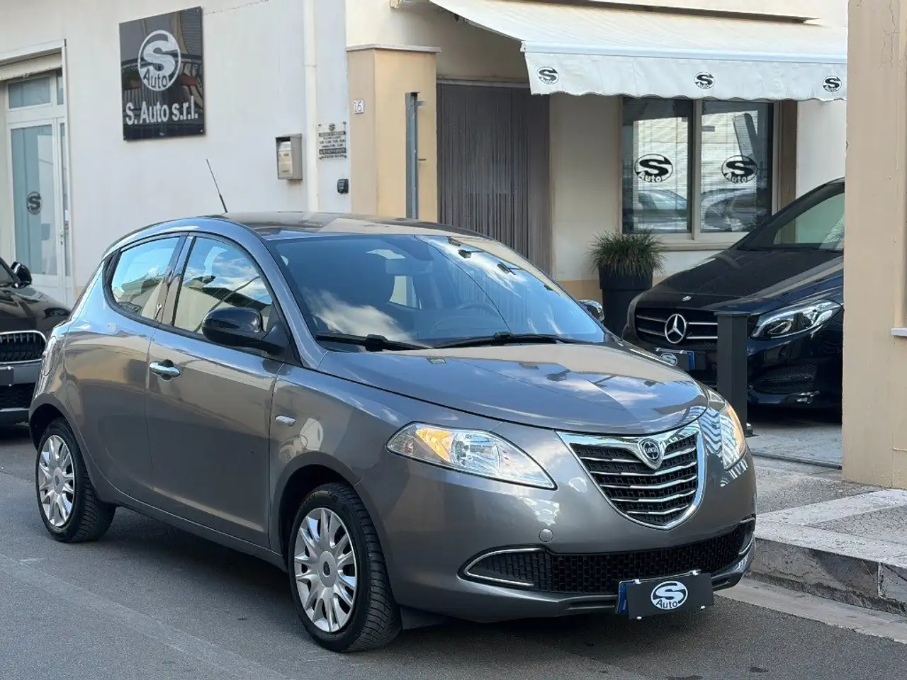 Lancia Ypsilon