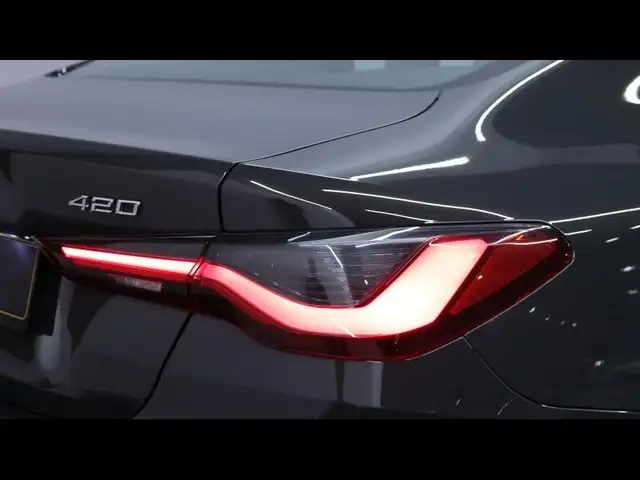 BMW 4 Series view 9