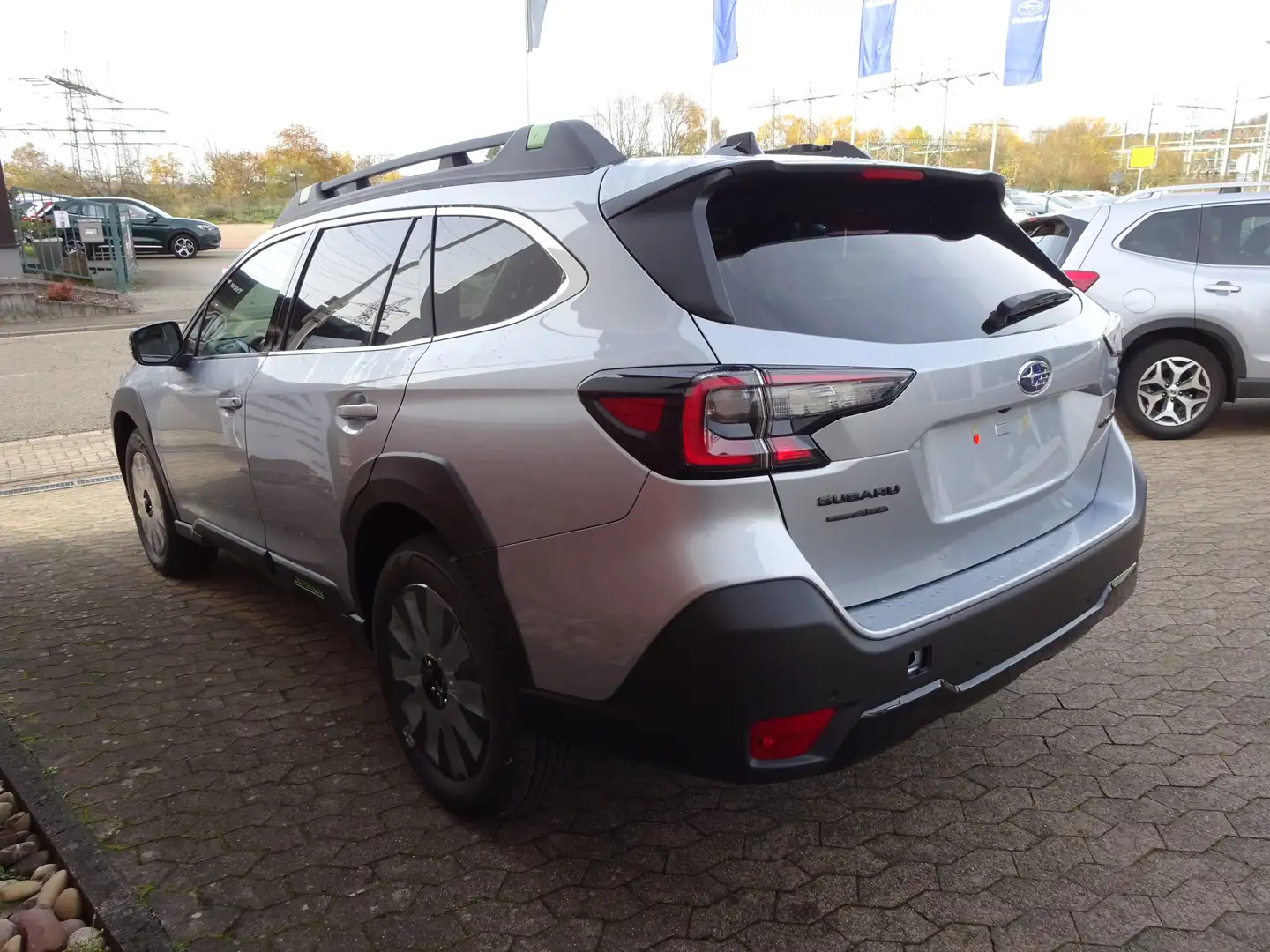Subaru OUTBACK 2.5i Exclusive Cross 2025 Modell Argento - 2