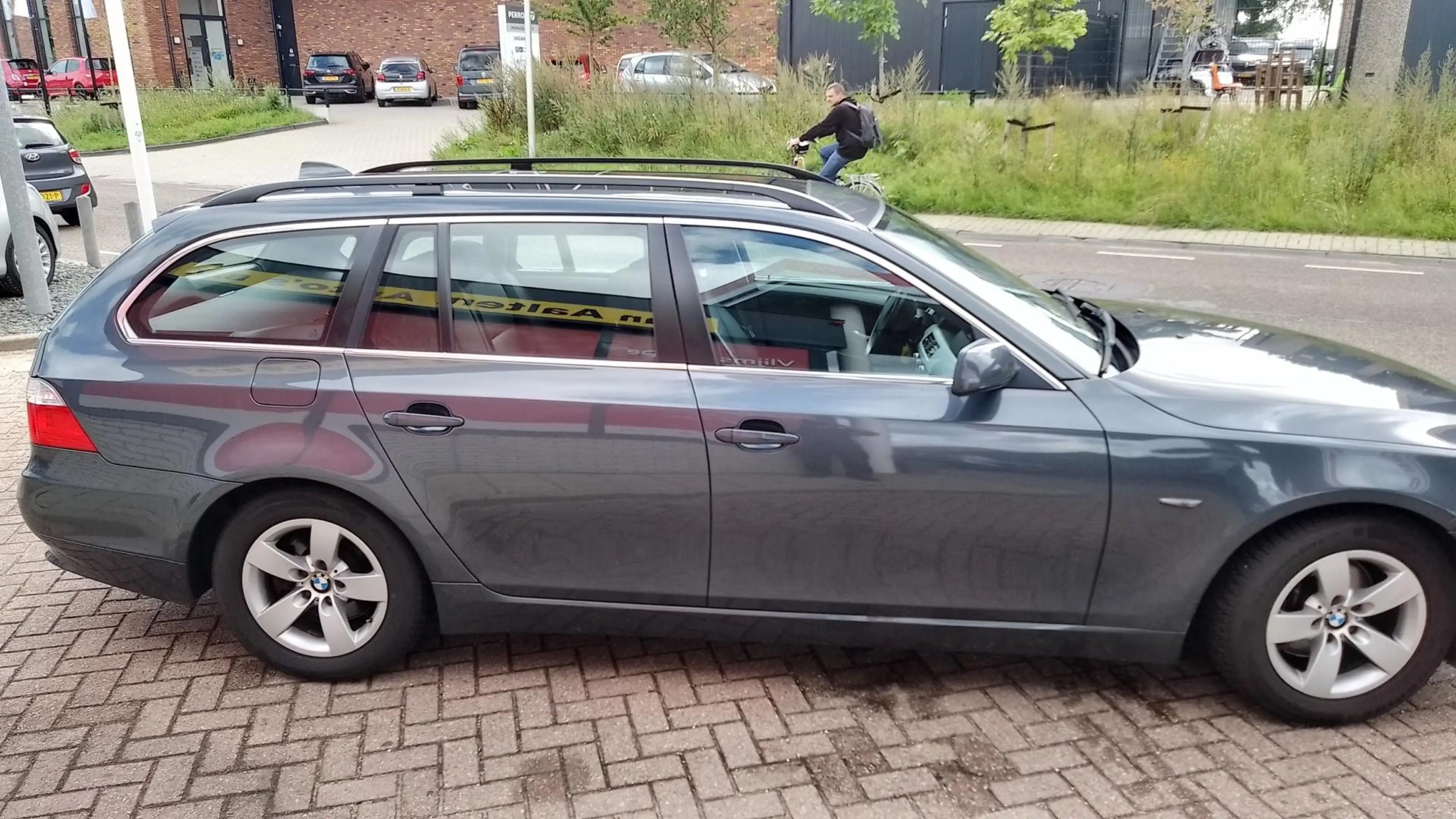 BMW 523 5-serie Touring 523i prijs is incl nieuwe apk, afl — photo 5