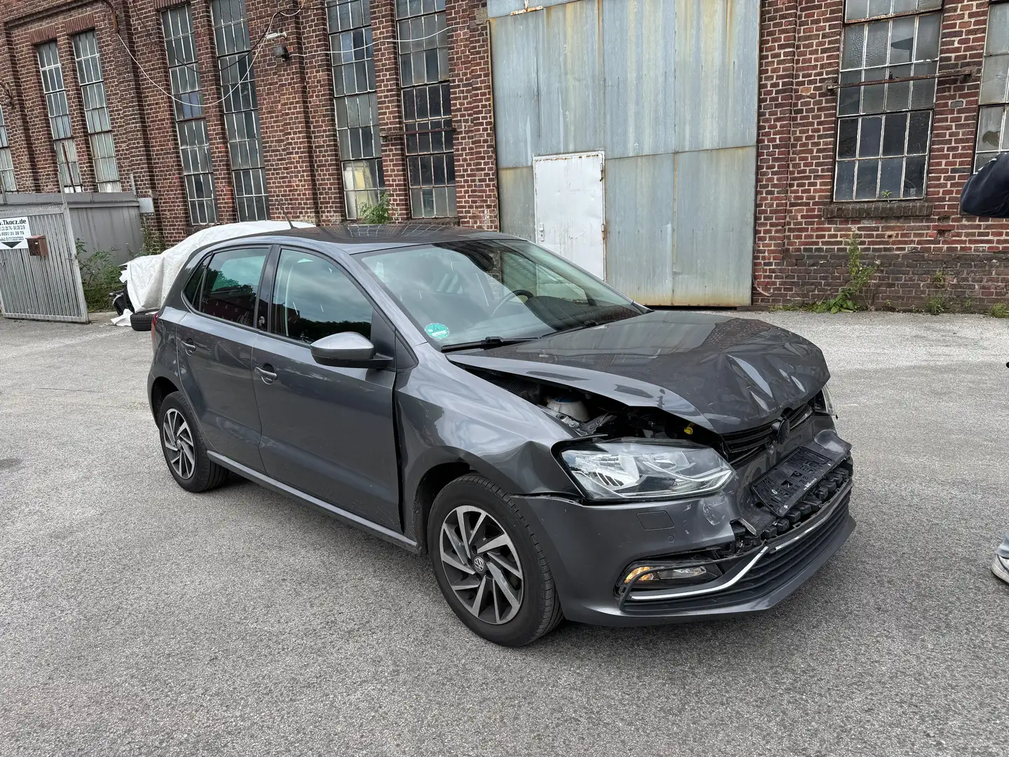Volkswagen Polo 1.4 TDI BMT SOUND Navi Klima Sitzheizung Scheckhef Gris - 1