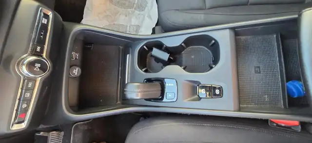 Volvo XC40 view 13