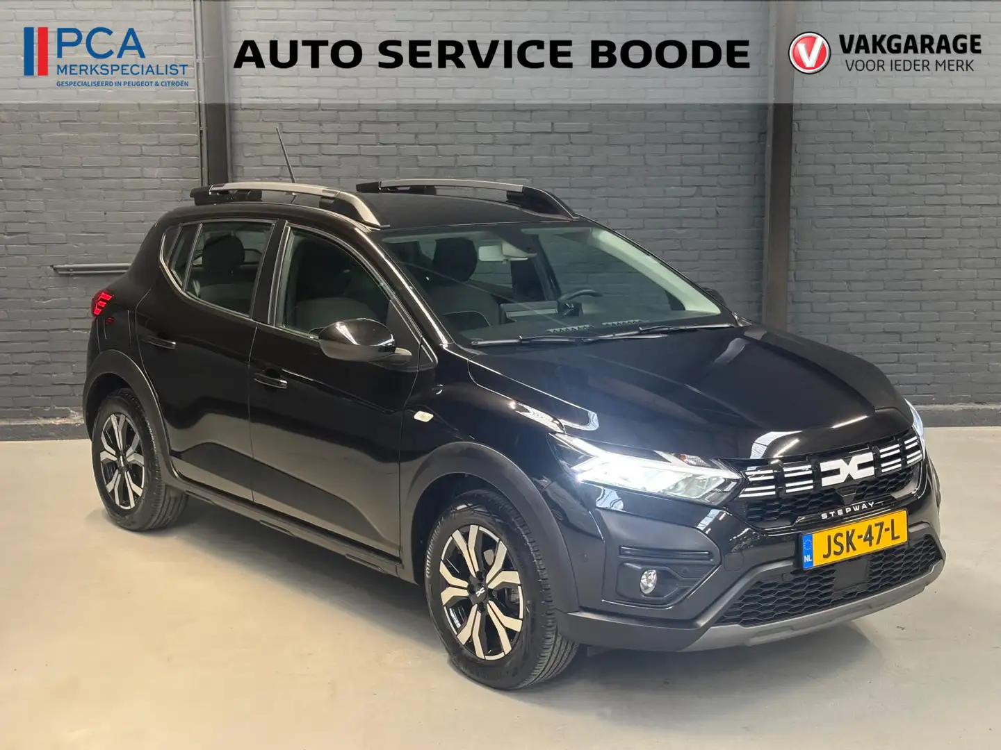 Dacia Sandero Stepway 1.0 TCe (90pk) Expression automaat - achte Noir - 2