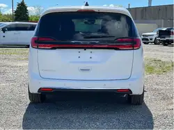 Chrysler Pacifica 2027