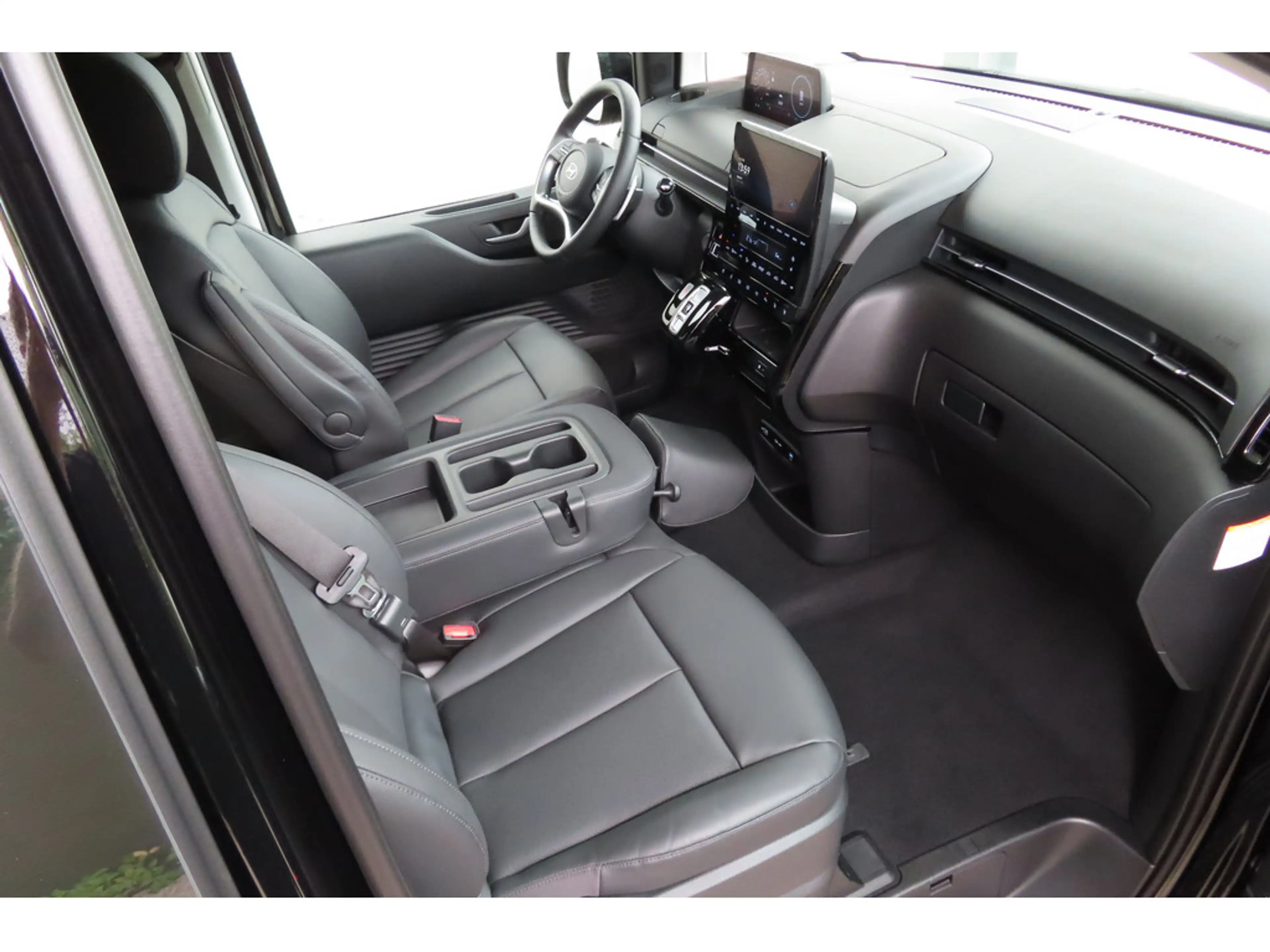Hyundai STARIA 1.6 Prime Hybrid 2WD — photo 10