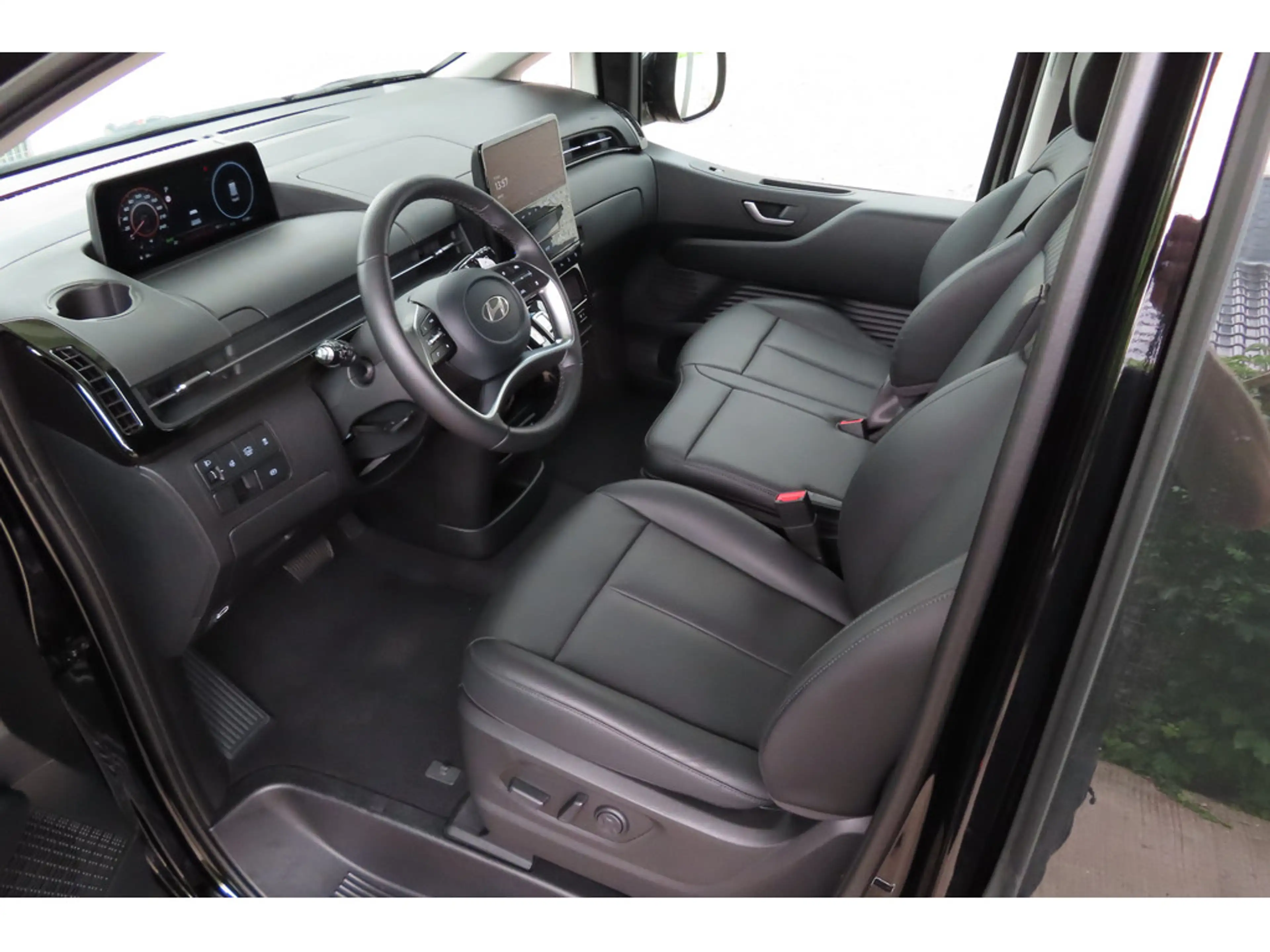 Hyundai STARIA 1.6 Prime Hybrid 2WD — photo 8