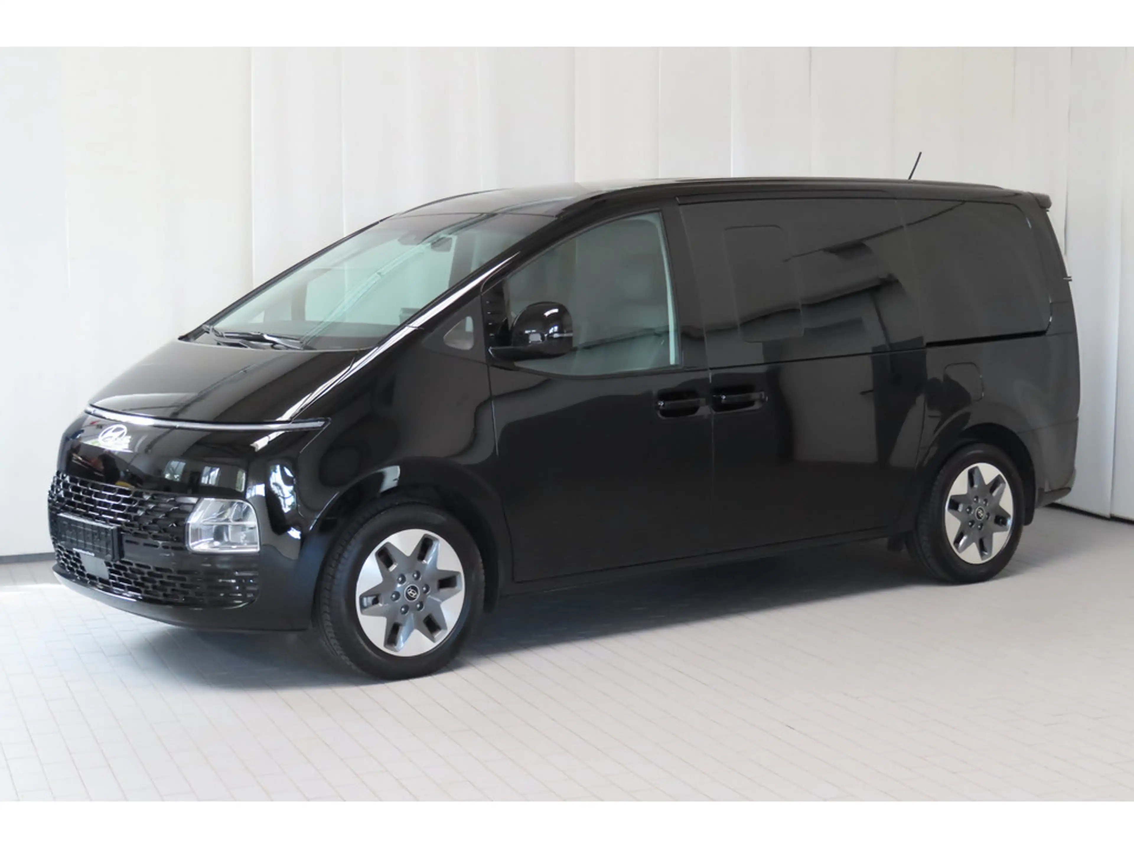 Hyundai STARIA 1.6 Prime Hybrid 2WD — photo 4