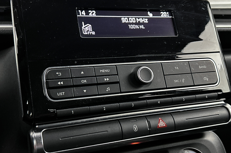 Citroen C3 1.2 PureTech Feel | Trekhaak | Airco | Cruise cont — photo 16