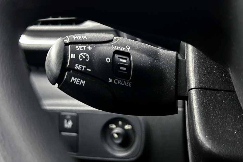 Citroen C3 1.2 PureTech Feel | Trekhaak | Airco | Cruise cont — photo 17