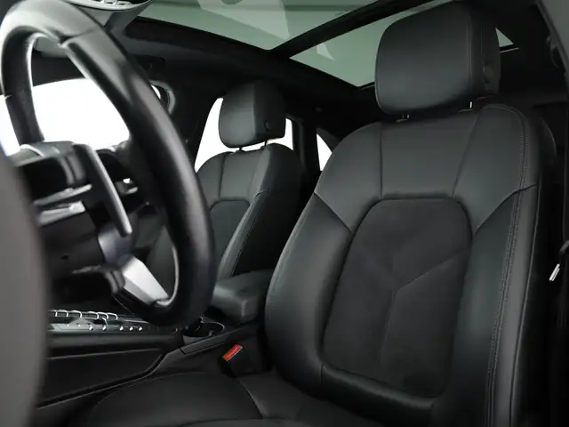 Porsche Macan view 10