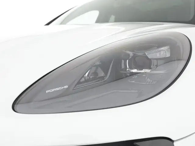 Porsche Macan view 21
