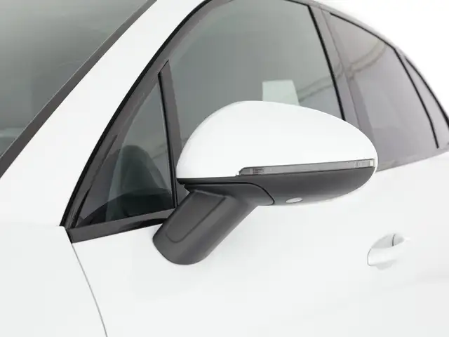 Porsche Macan view 22