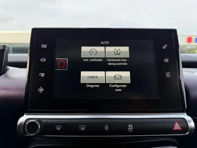 Citroen C4 Cactus view 25