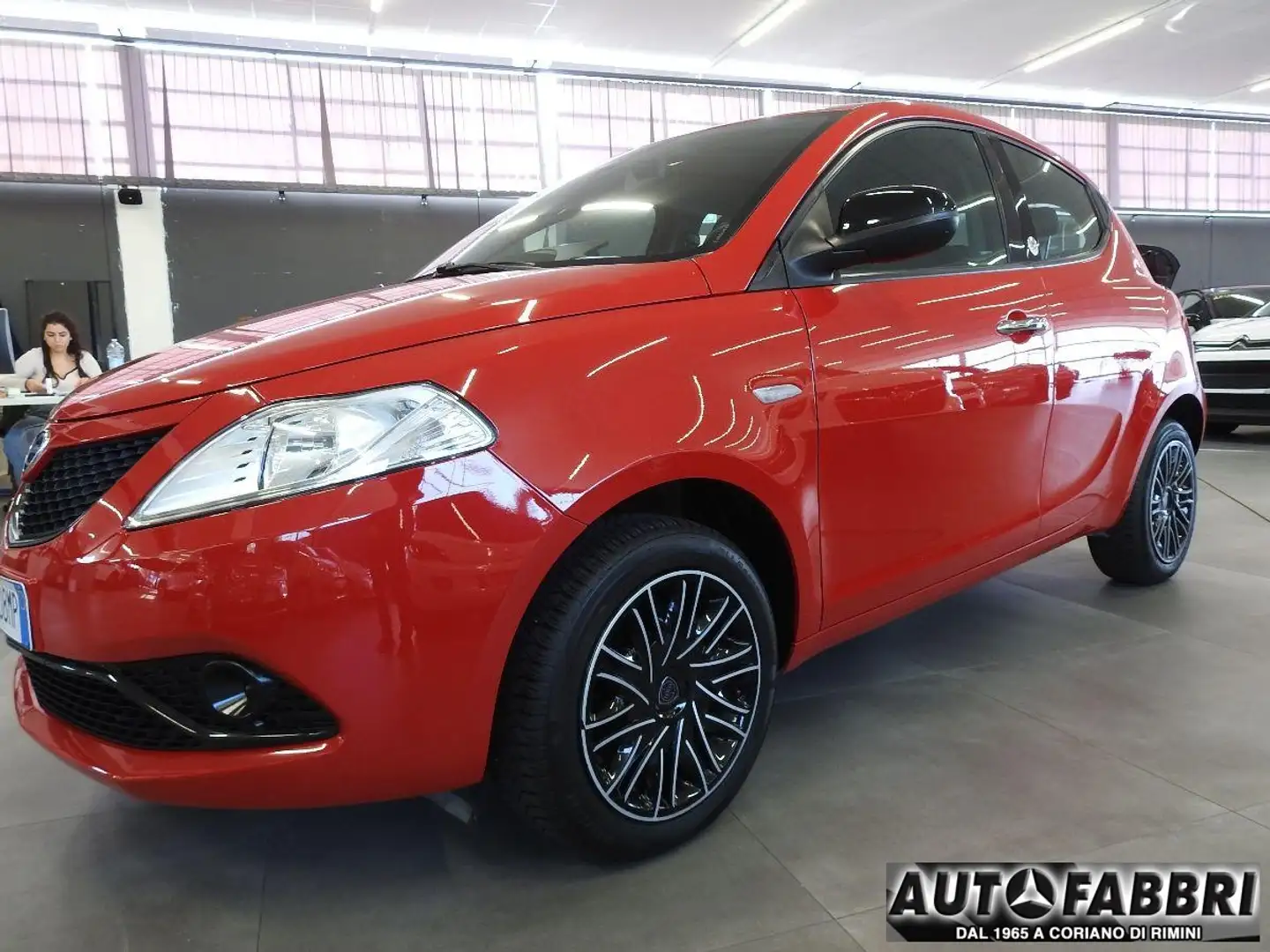 Lancia Ypsilon LANCIA -  -  1.2 69 CV 5p. GPL Ecochic Gold Roşu - 1