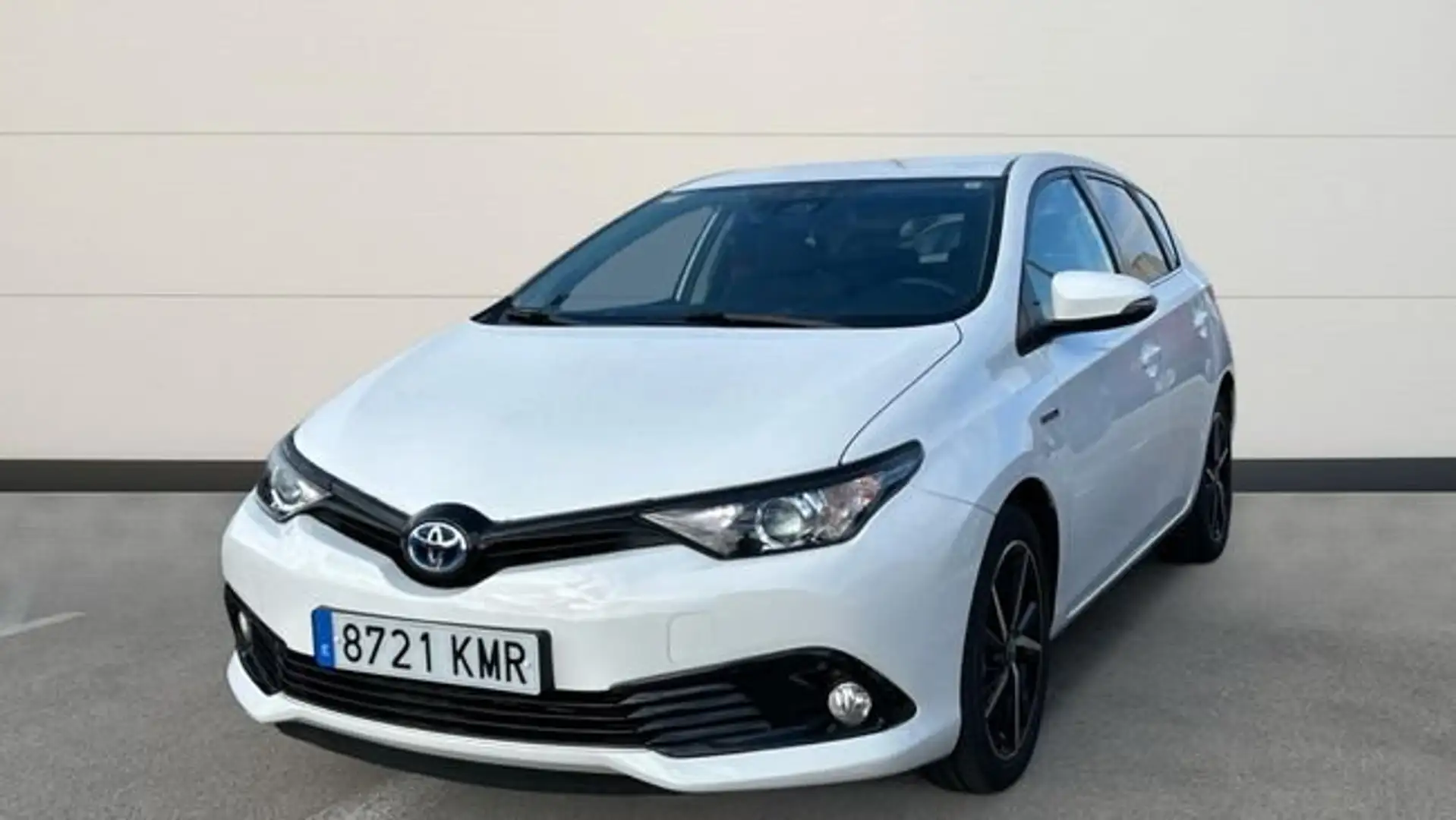 Toyota Auris 1.8 VVT-I HYBRID FEEL! EDITION 136 5P Blanco - 2