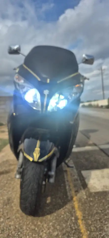 Suzuki Burgman 400