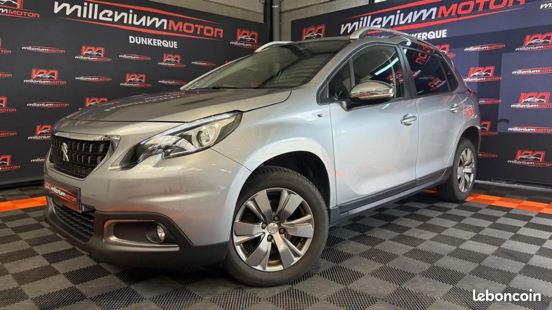 Peugeot 2008 STYLE 1.5 BlueHDi 100 CV GARANTIE 6 MOIS Gris - 1