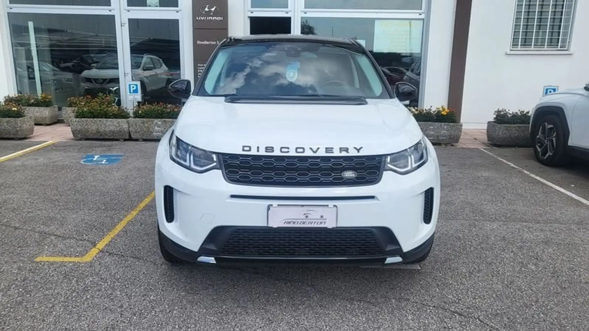 Land Rover Discovery Sport 2.0D I4-L.Flw 150 CV AWD Auto R-Dynamic S White - 2