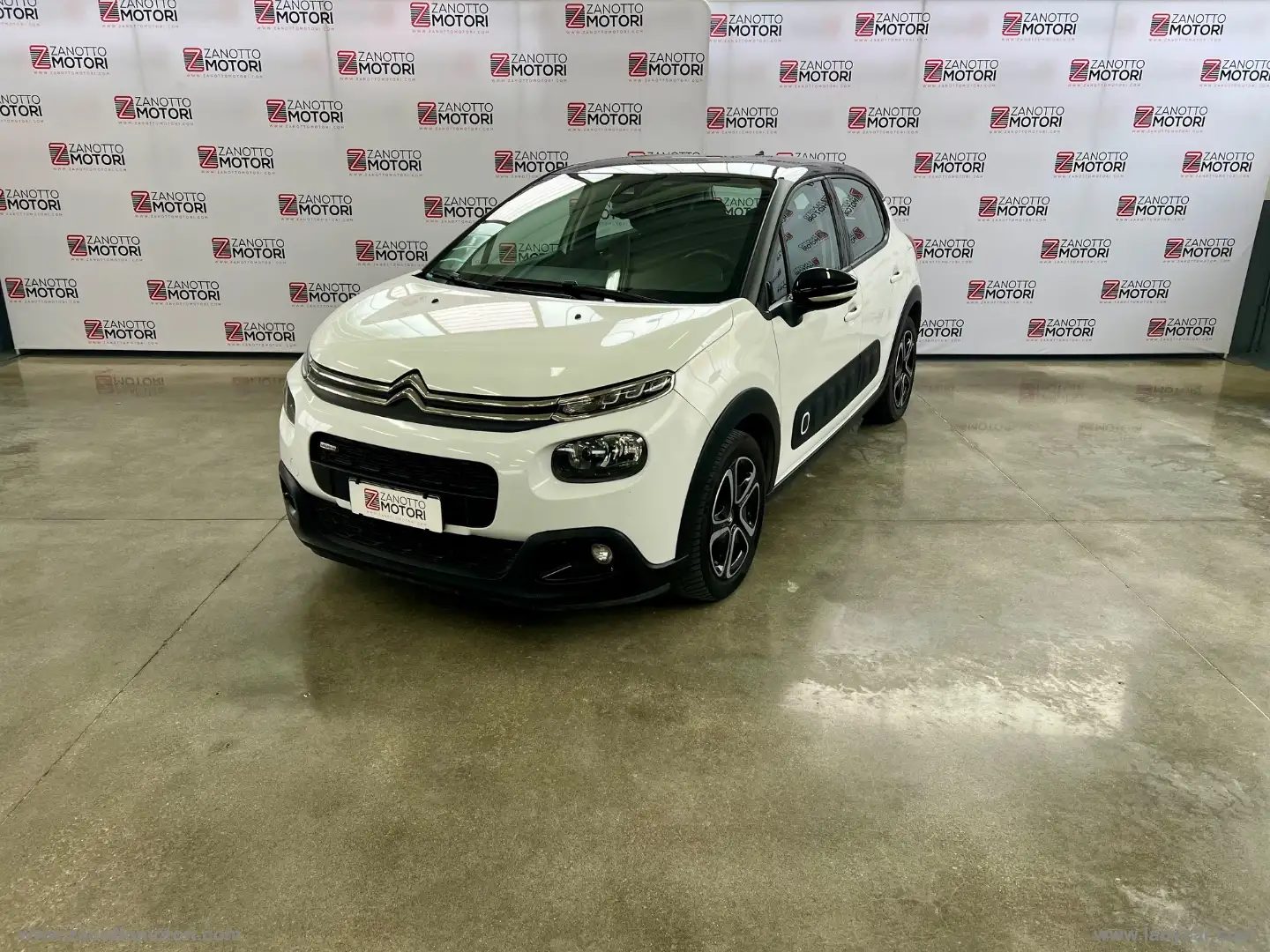 Citroen C3 PureTech 82 GPL Shine Weiß - 1
