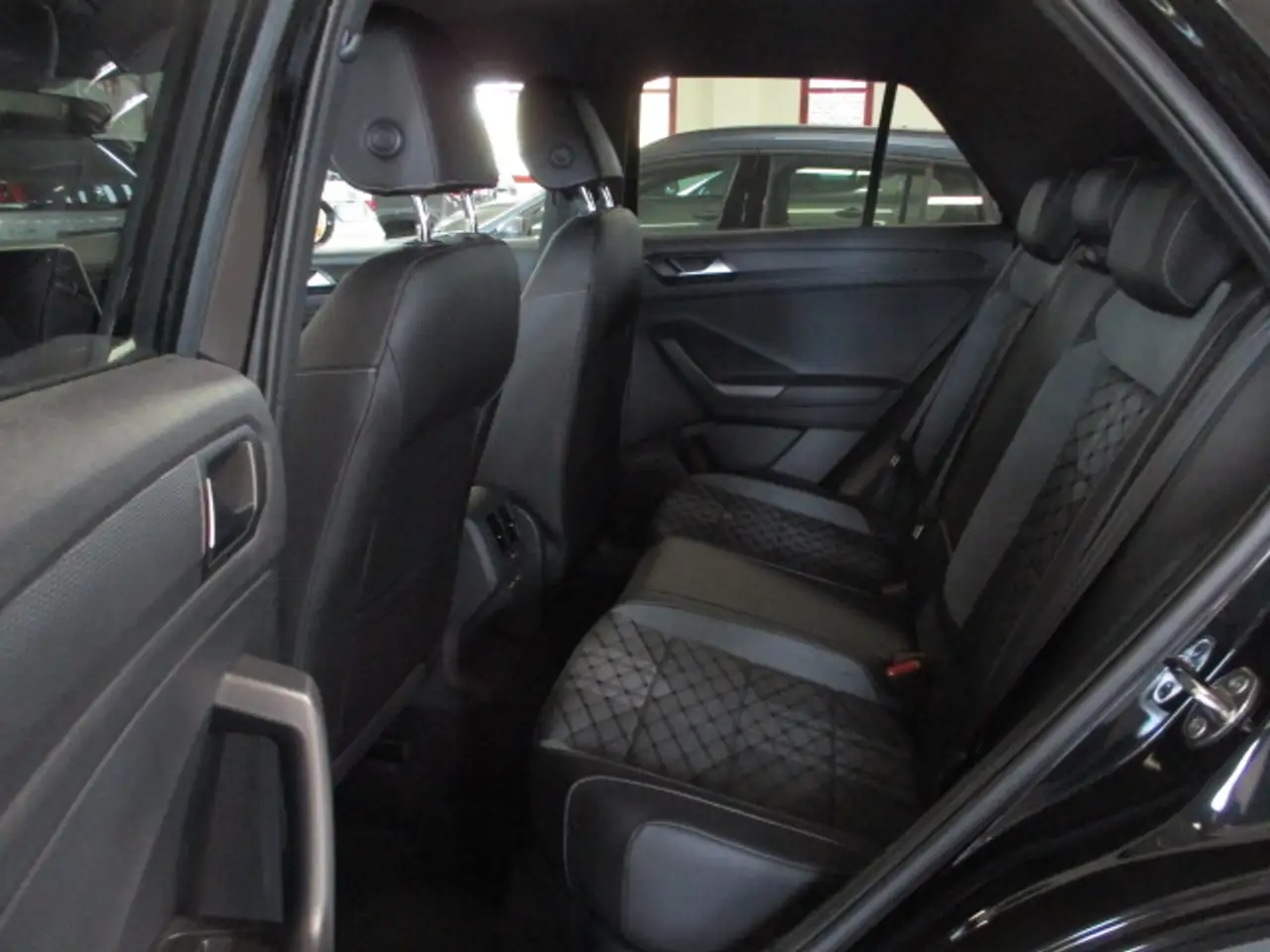 Volkswagen T-Roc T-Roc 2.0 tdi R-Line Plus 150cv dsg 9