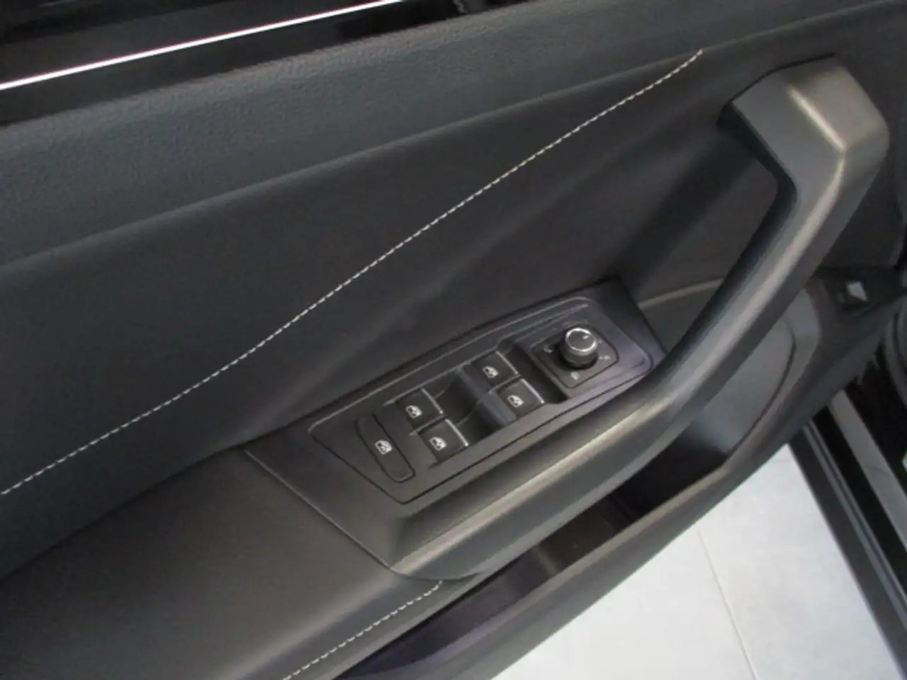 Volkswagen T-Roc T-Roc 2.0 tdi R-Line Plus 150cv dsg 22