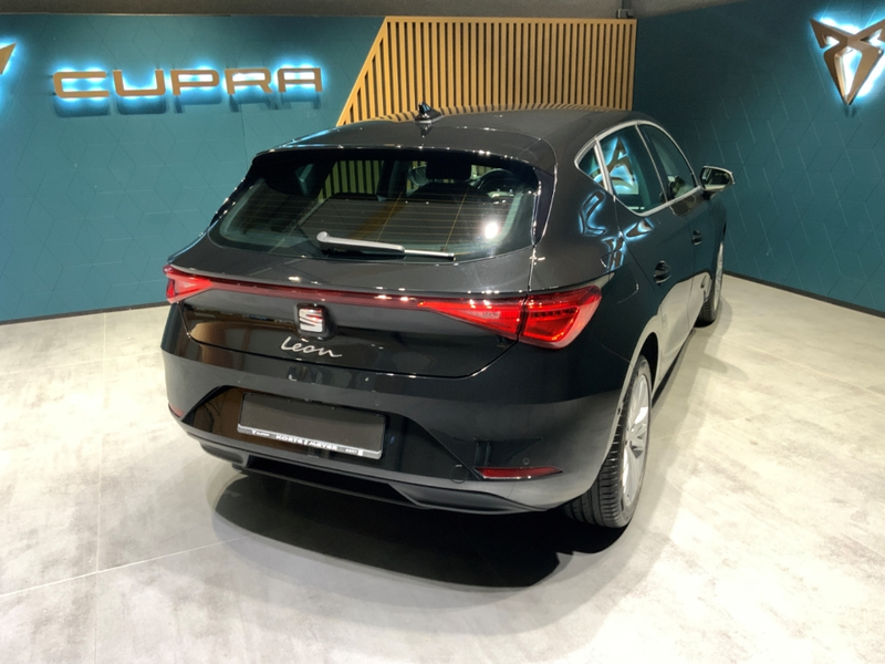 SEAT Leon Style Edition DSG+Kessy+VirtualCockpit+ — photo 9