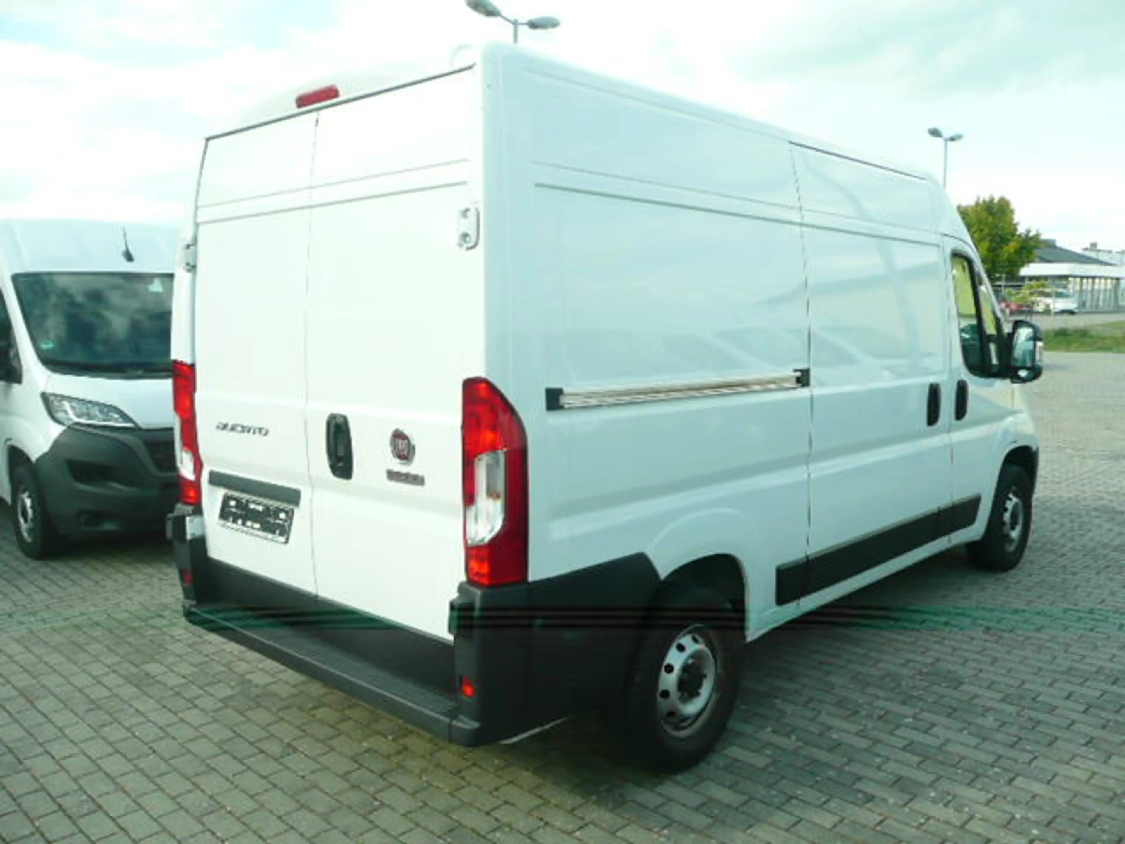 Fiat Ducato Hochr.-Ka 33 120 L2H2 27130Km Klima Tempo — photo 8