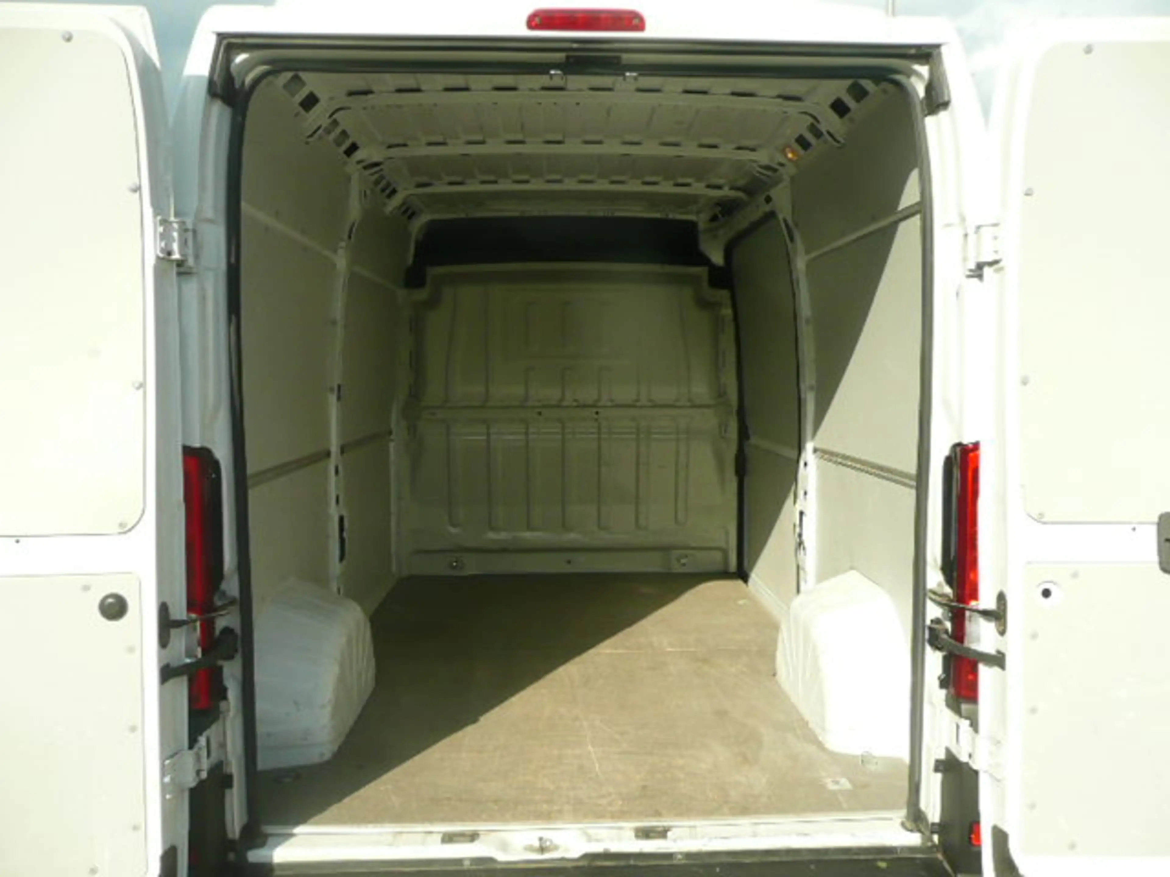 Fiat Ducato Hochr.-Ka 33 120 L2H2 27130Km Klima Tempo — photo 7