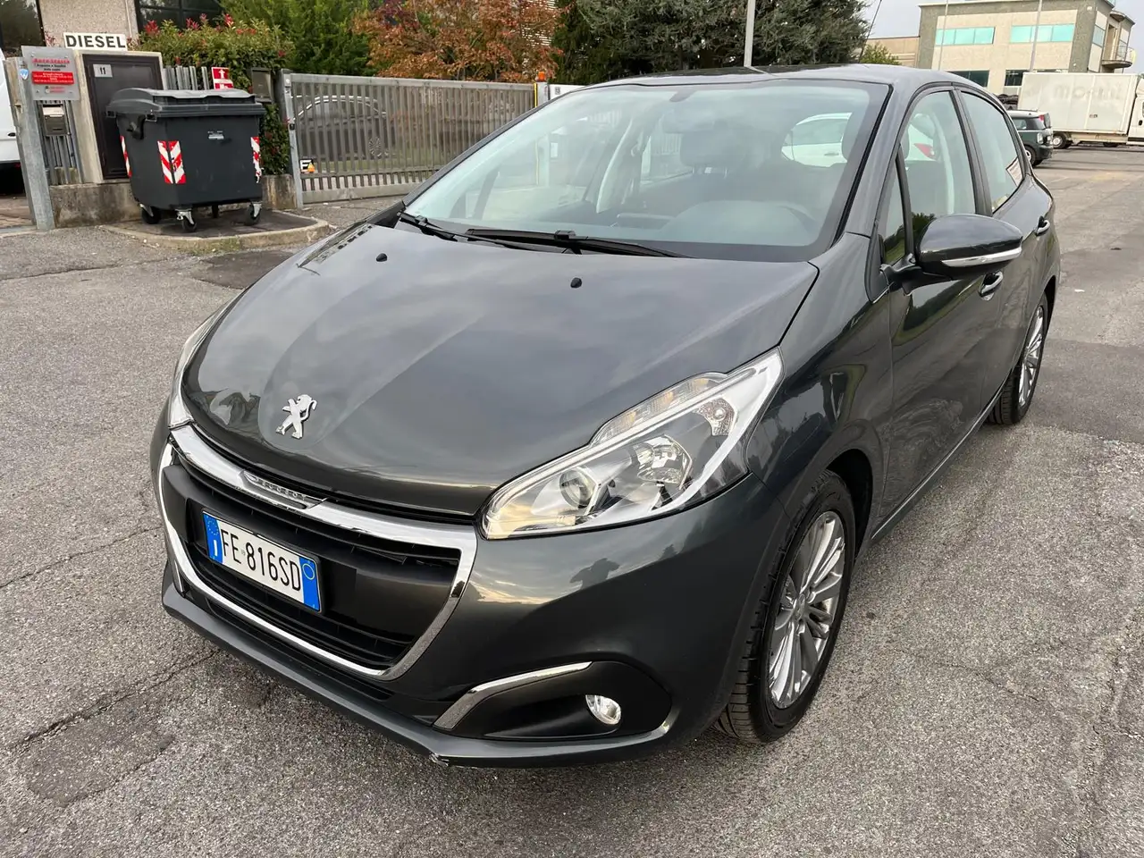 Peugeot 208