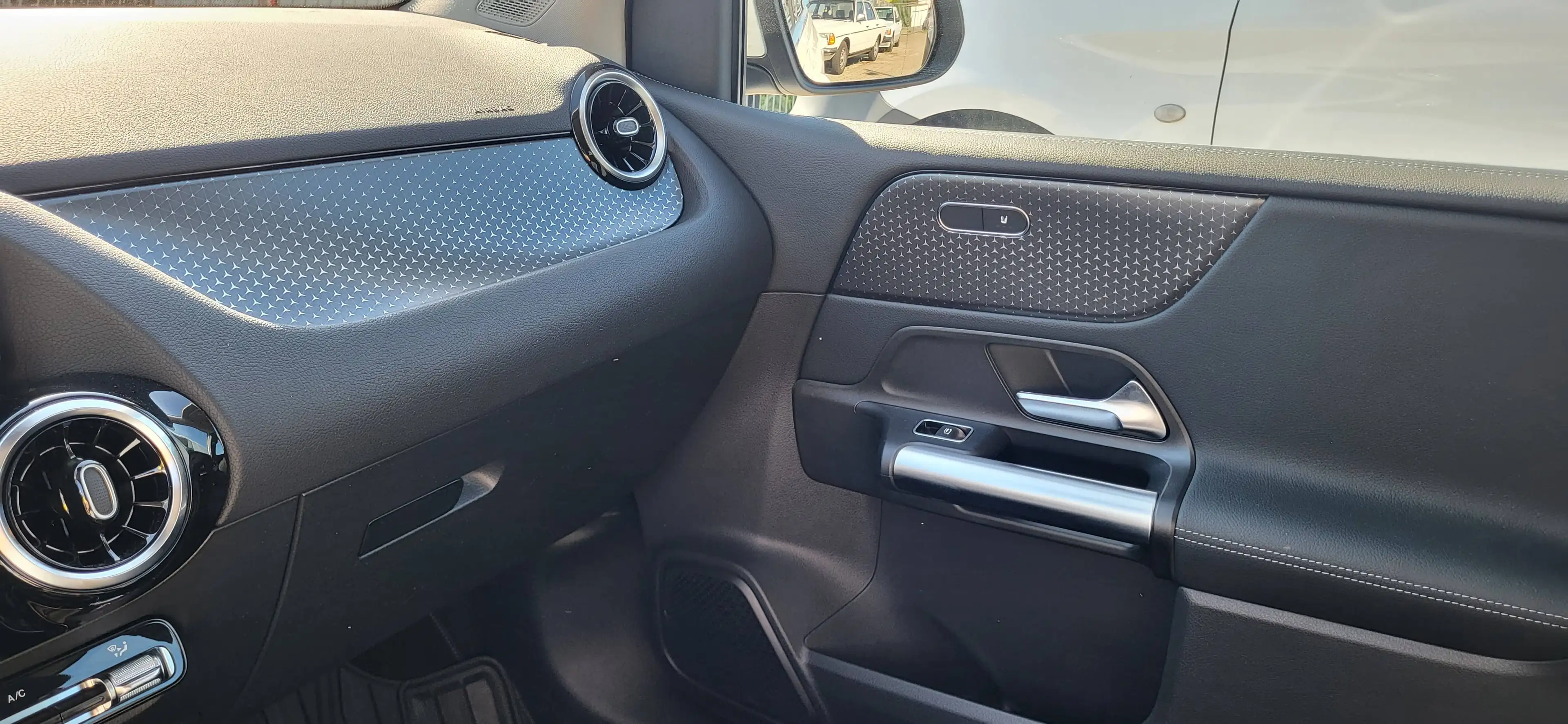 Mercedes-Benz B 200 B 200 (247.087) — photo 13